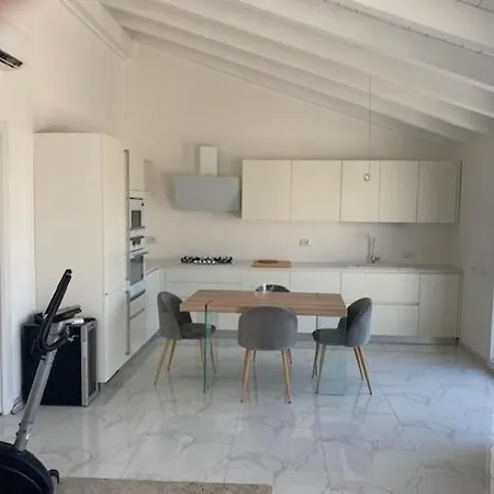 Pari Ad كالياري